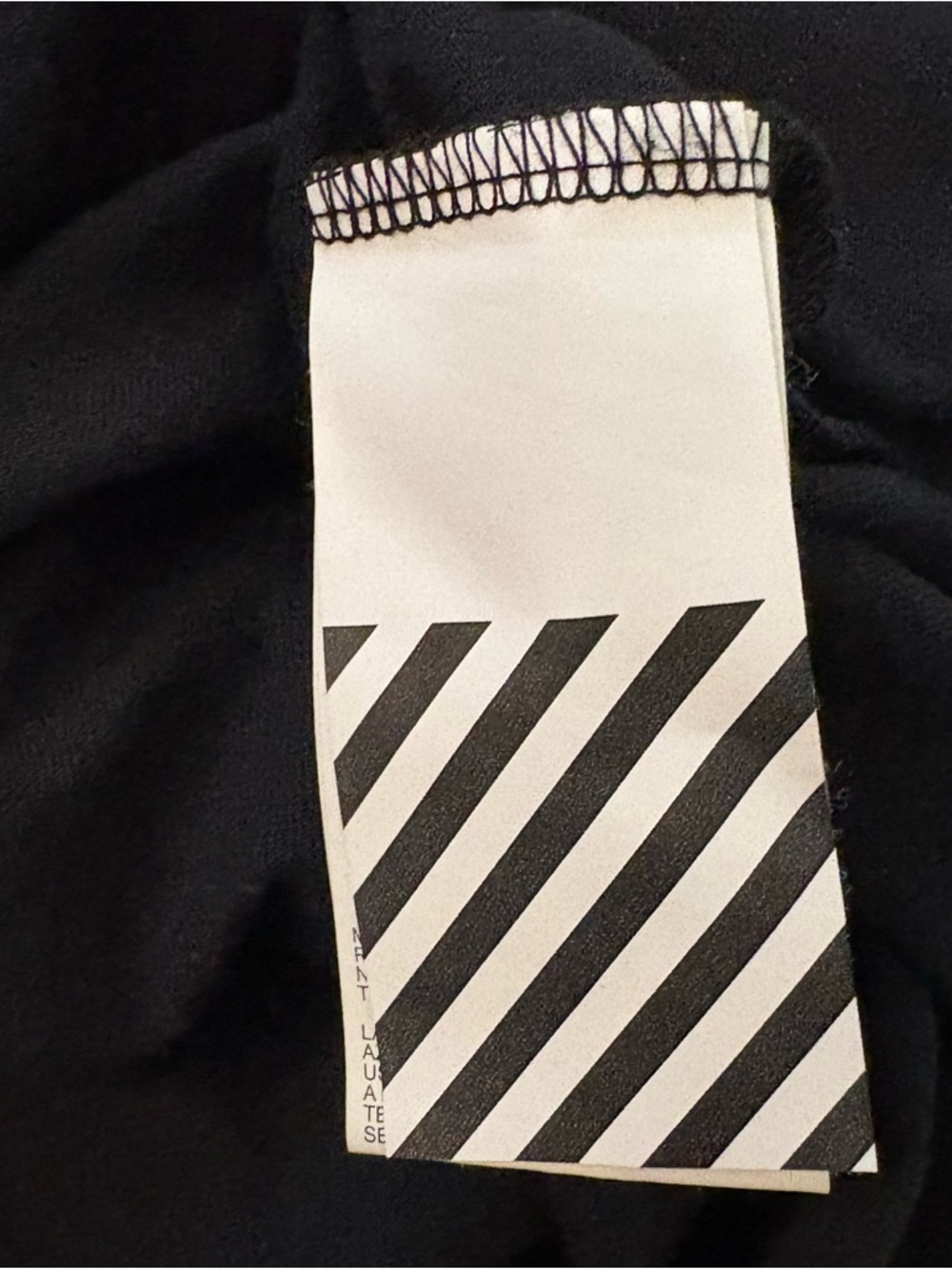 OFF WHITE Industrial Belt Graffiti Longsleeve T-shirt Size XS - Picture 4 of 5